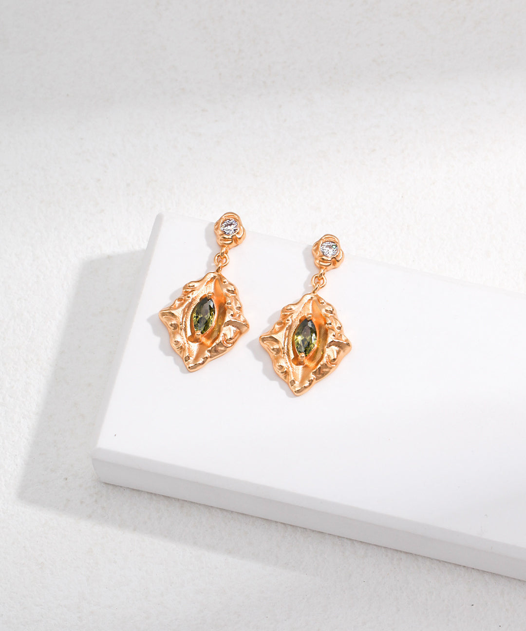 Olivine Stylish Earring