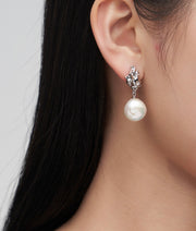 Alysa  Pearl Stylish Earring