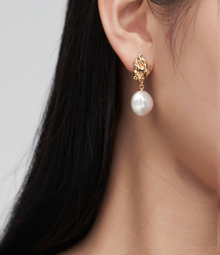 Alysa  Pearl Stylish Earring