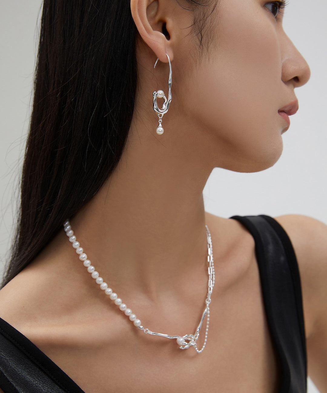 Cage  Pearl Stylish Earring