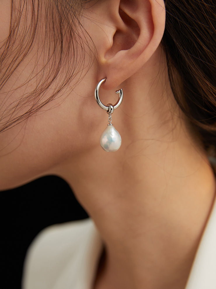 Simmone  Pearl Stylish Earring