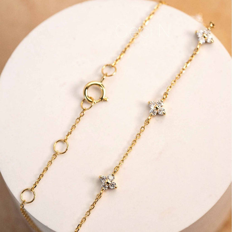 Twinkling Clover Chain Bracelet