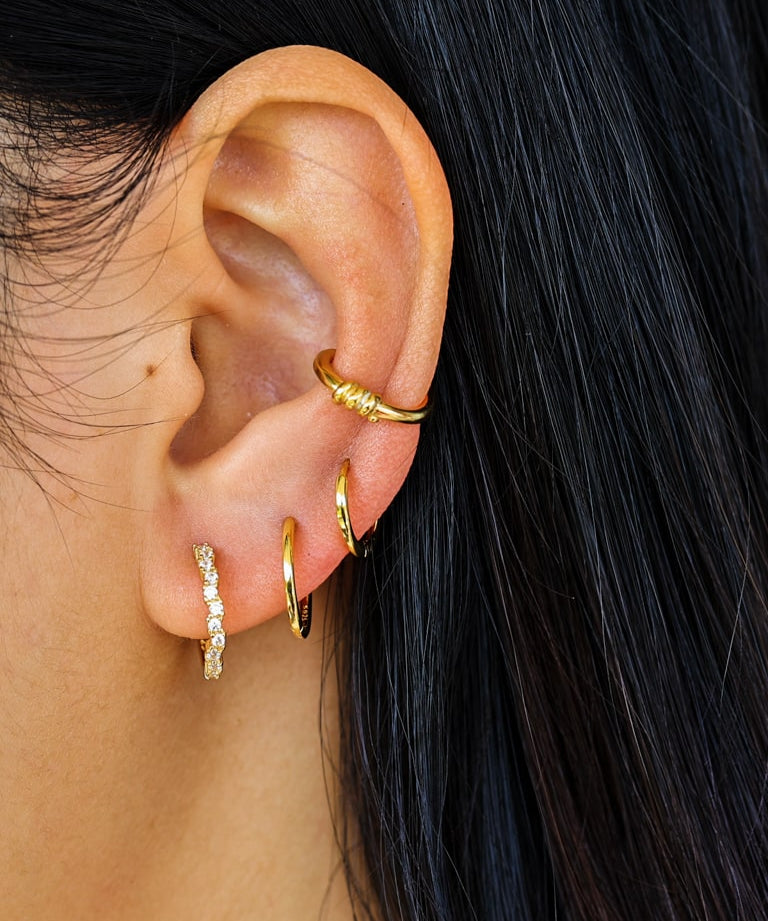 11mm Thin Plain Gold Huggies