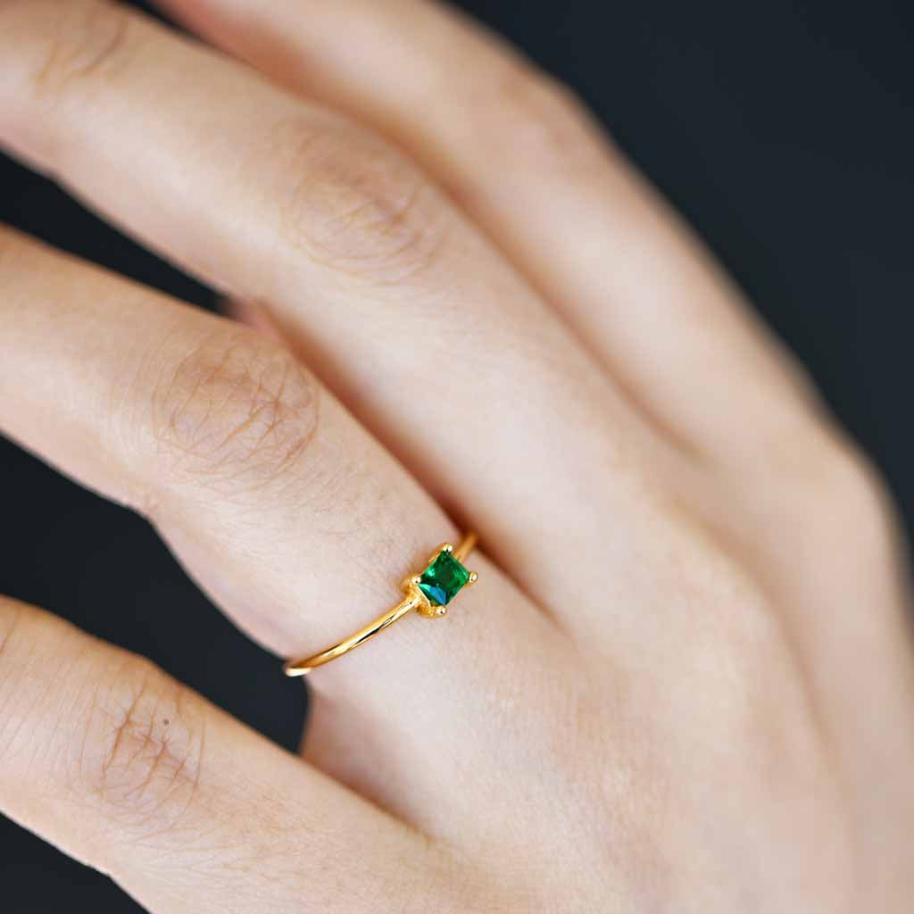 The Lov Green Ring