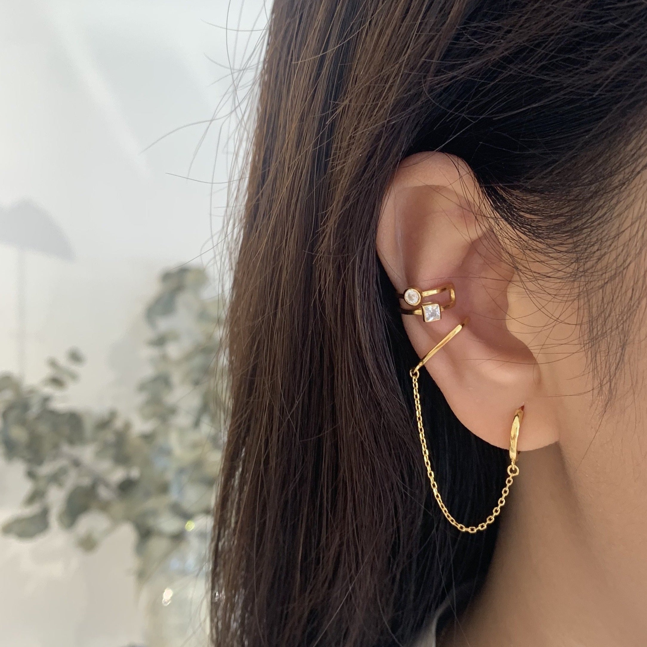 Gold Litt  Plain Hoop With Chain  Earcuff