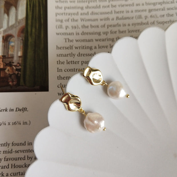 Perla Pearl Gold Earrings