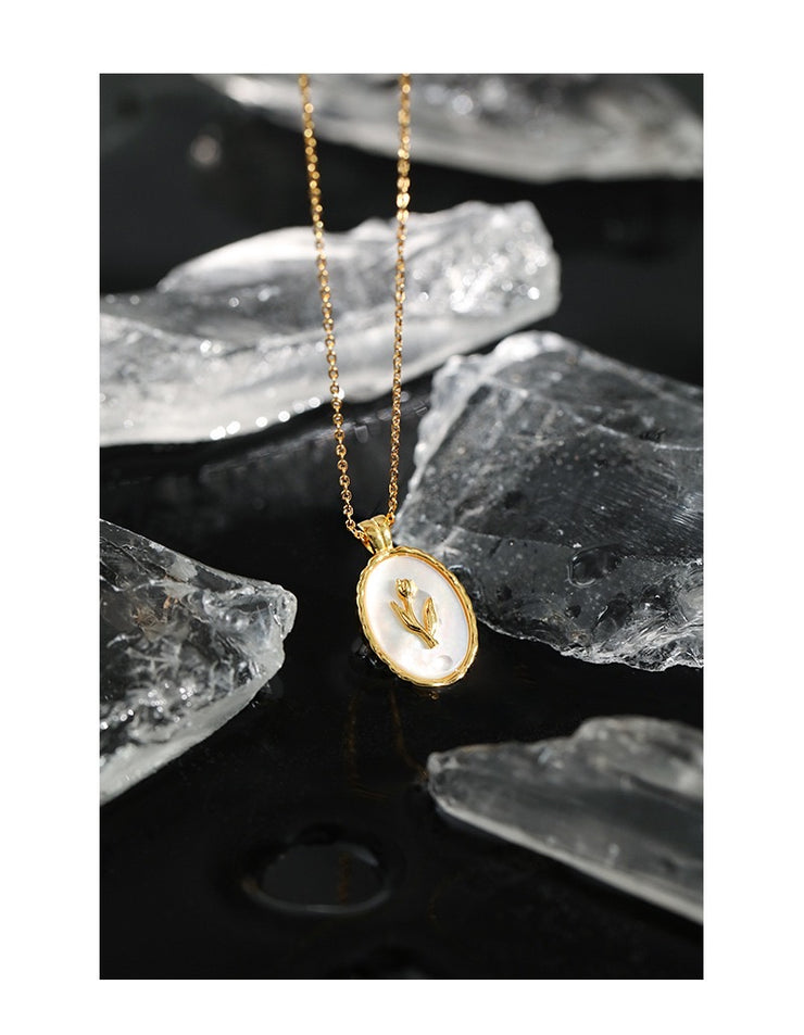 Tulip On Shell Gold Coin Necklace