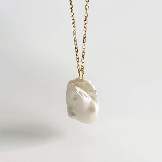 Single Baroque  Pearl Gold Necklace