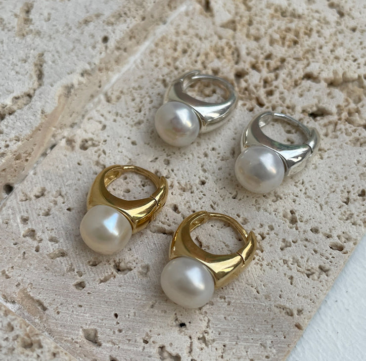 Plain Pearl Gold Earrings