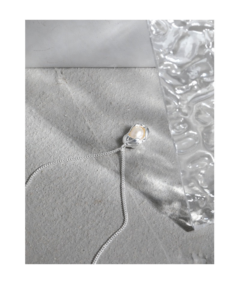 Hilda  Pearl Silver Necklace