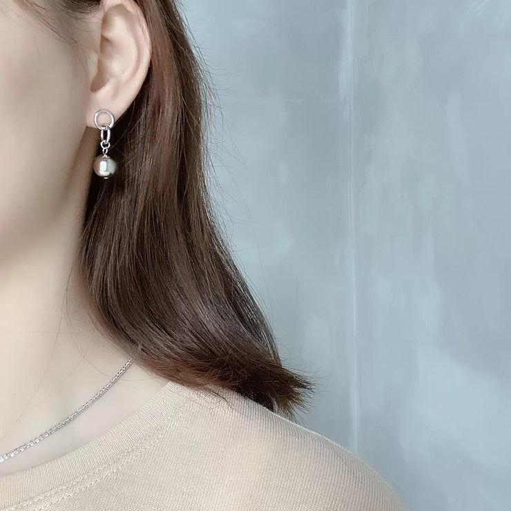 Meri Ball Silver Earring