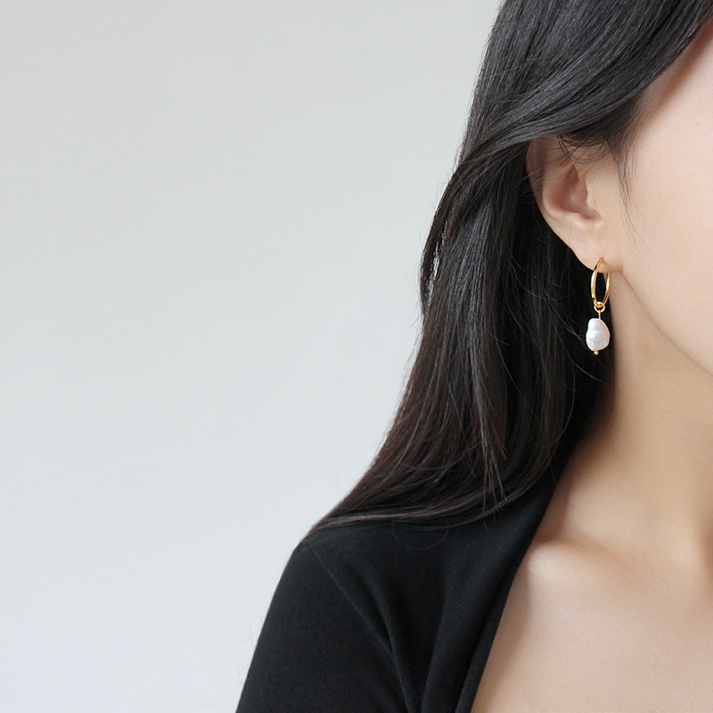 Hoop With Pearl Gold