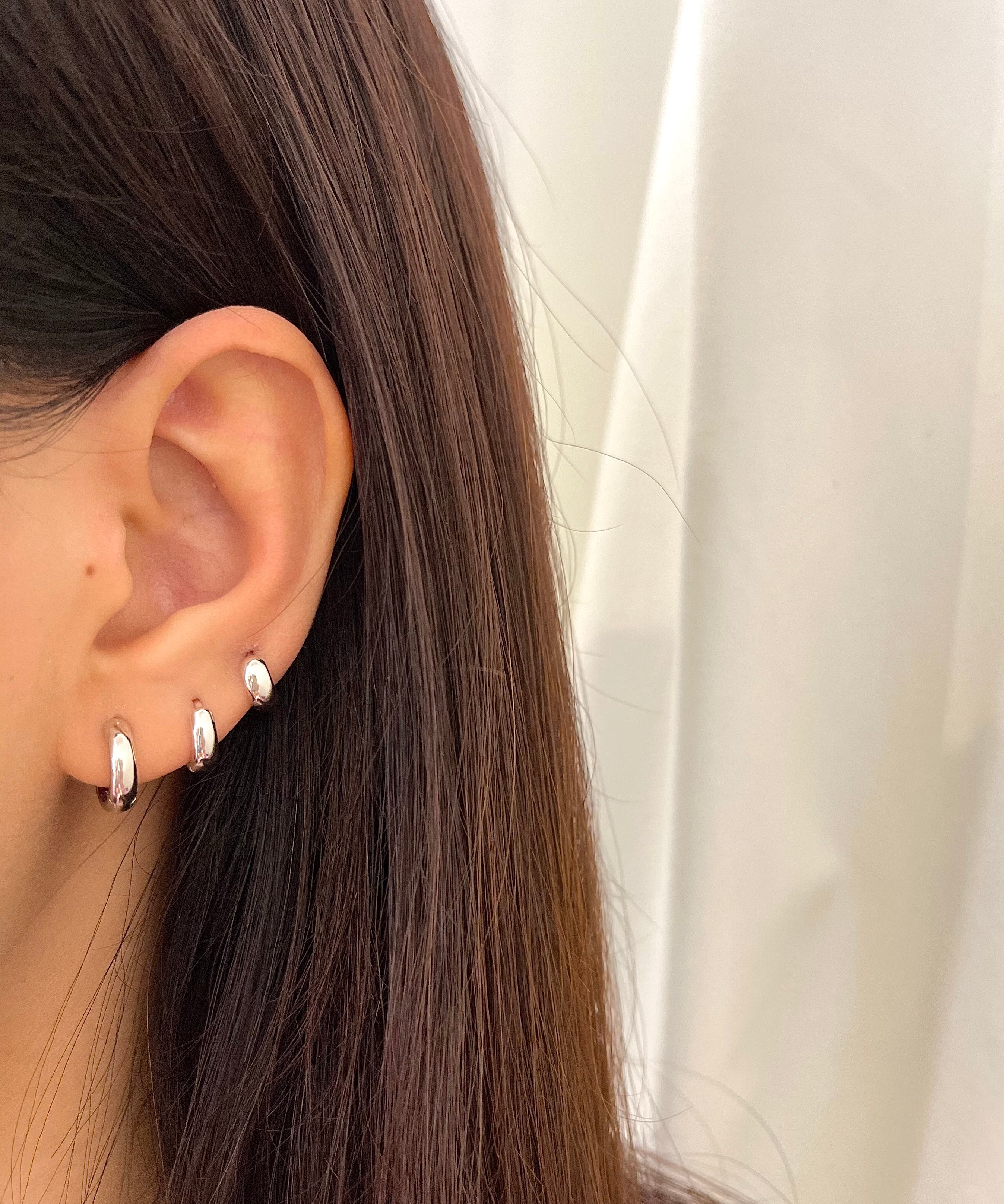 10mm Thick Plain Silver Huggies